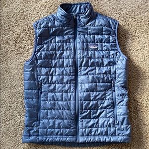 Men’s Patagonia Nano-puff vest.